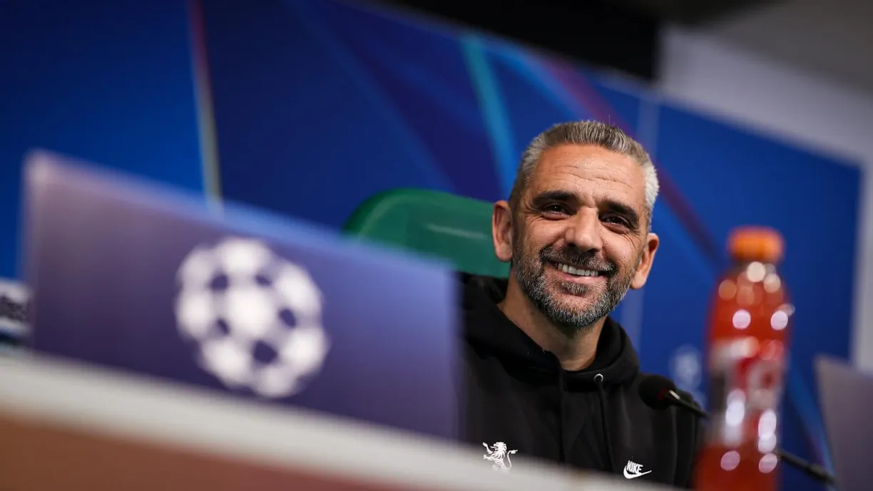 Rui Borges e a renovação de indiscutível do Sporting: "Vai estar por cá a espalhar magia"