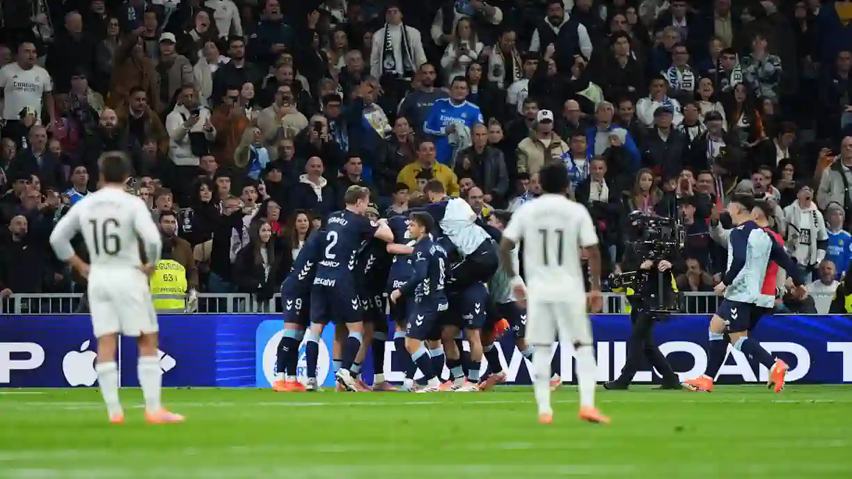 Alvo do Sporting em evidência na vitória surpreendente do Celta de Vigo frente ao Real Madrid, no Santiago Bernabéu