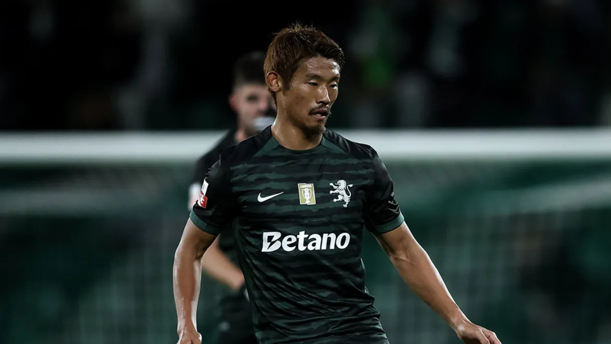 Hidemasa Morita mostra-se confuso com interação de colega do Sporting: "Estás a..."