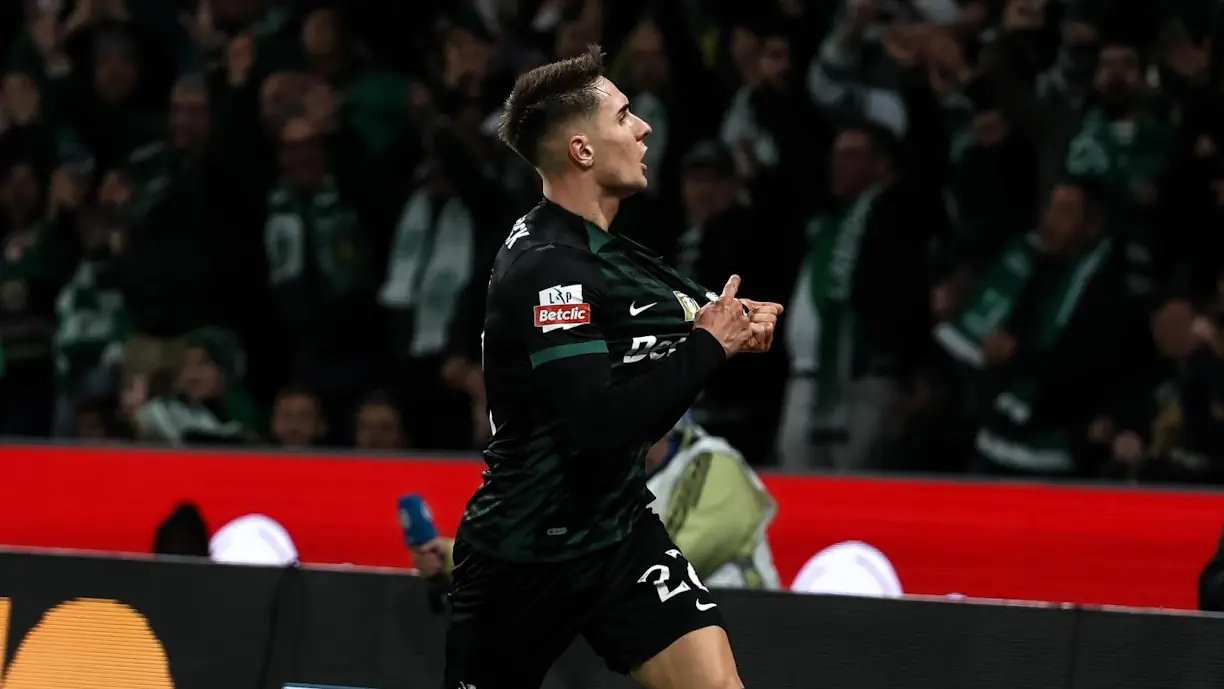 Iván Fresneda compara-se a figura histórica do Sporting: "Agora meto golos como..."