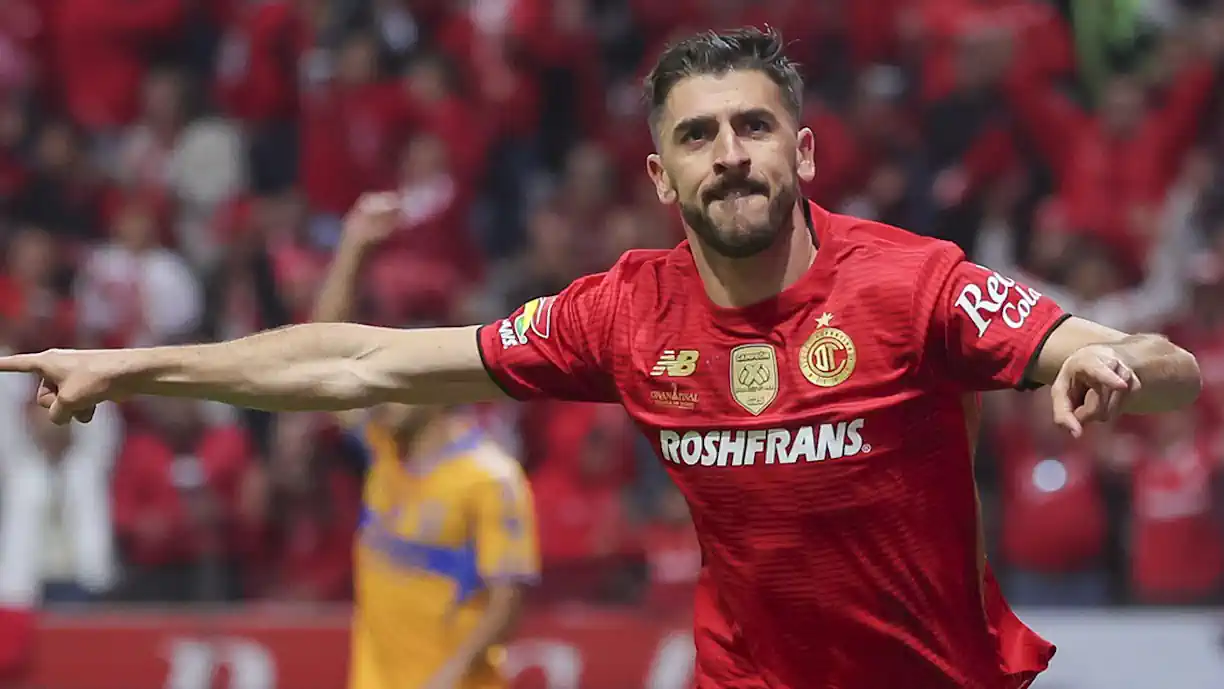 Voltou a mostrar os dentes! Paulinho sagra-se campeão pelo Toluca e deixa recado a Martínez