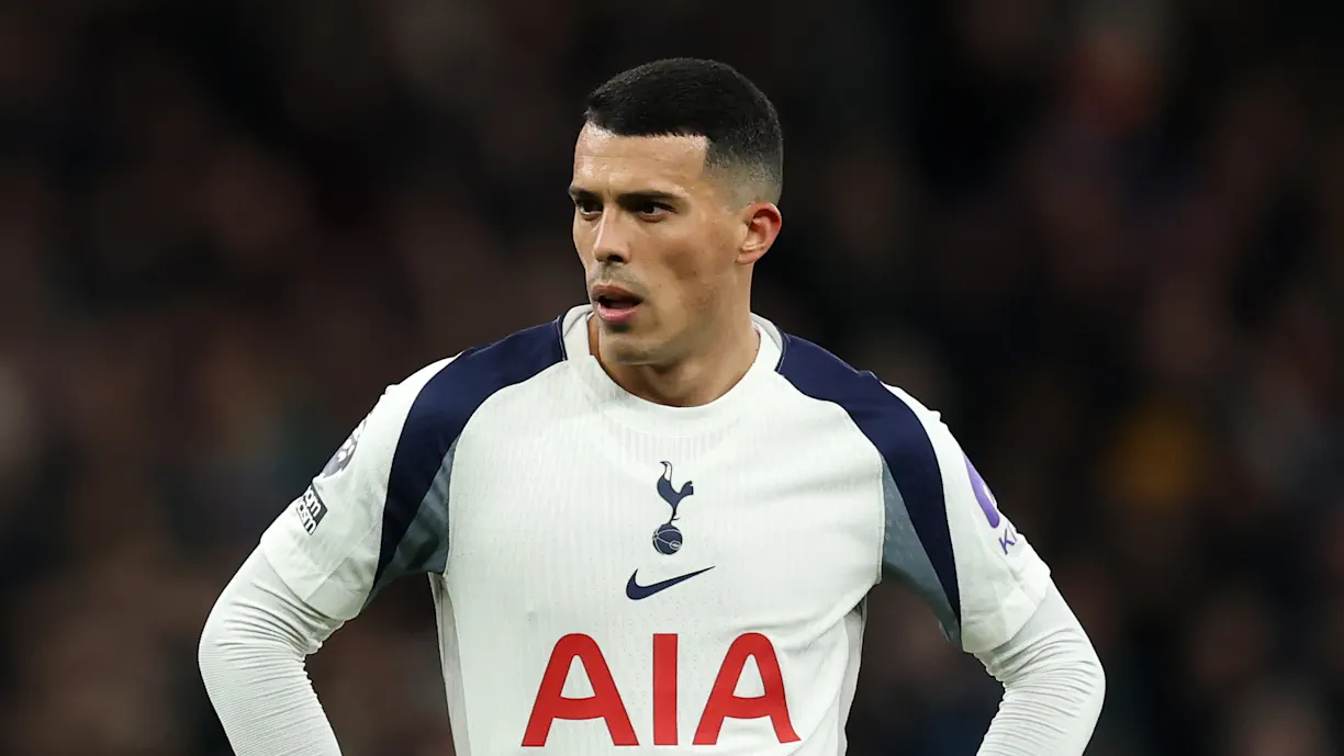 Porro pegou-se com colega em pleno relvado; Ex Sporting foi criticado pelos adeptos do Tottenham