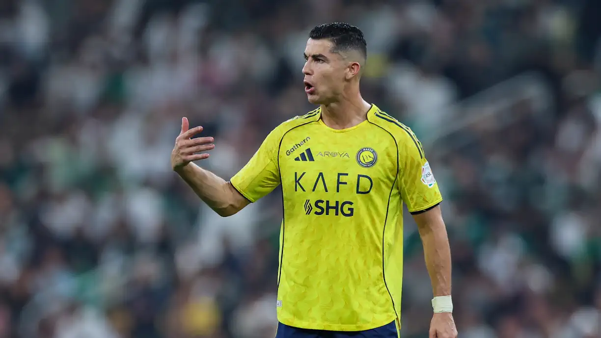 Balneário caótico pode levar ex goleador do Sporting a rumar à liga de Cristiano Ronaldo