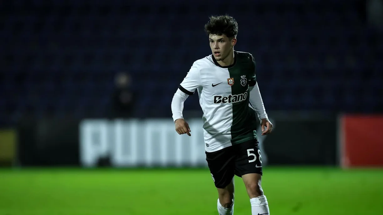 Entrada de reforços obriga Sporting a definir futuro de Flávio Gonçalves