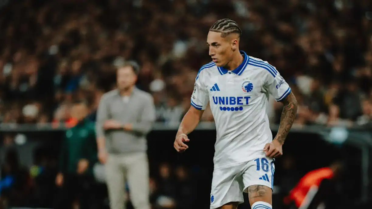 Robert Silva, extremo de 20 anos que atua no Copenhaga, é mais uma possível opção para reforçar o ataque do Sporting na janela de transferências de janeiro