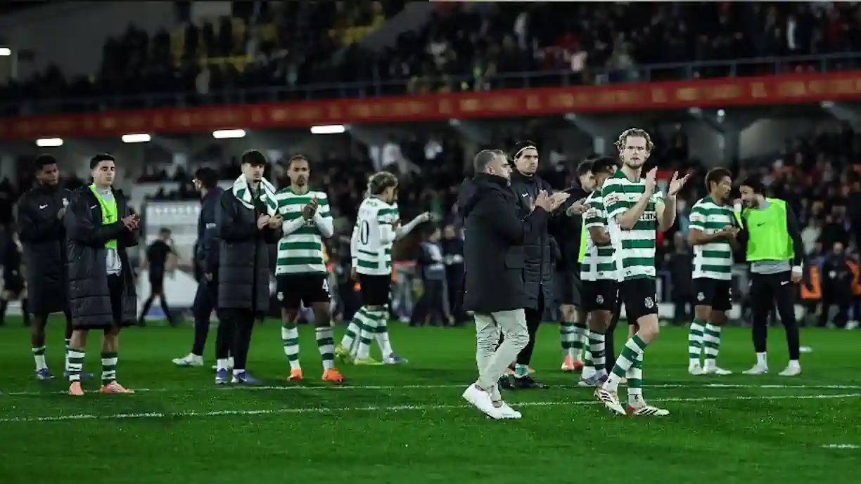 Jogador do Sporting ficou furioso e partiu porta de vidro com um soco