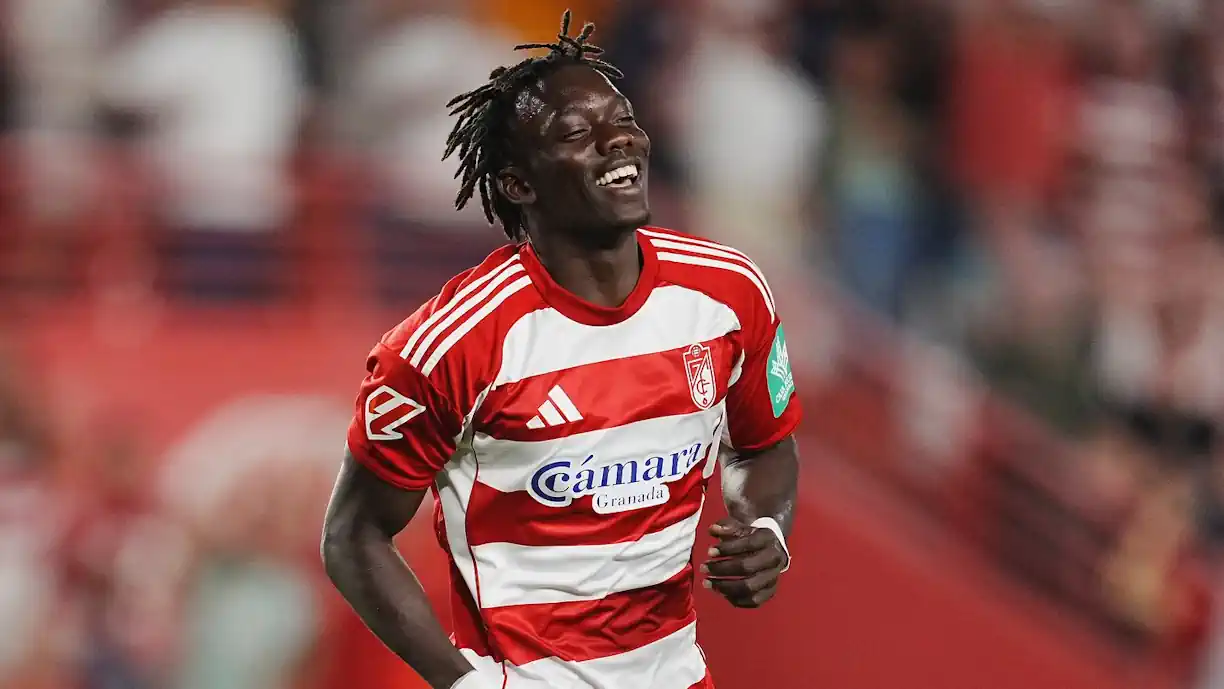 O Sporting prepara-se para subir a parada e oferecer uma nova proposta por Souleymane Faye junto do Granada