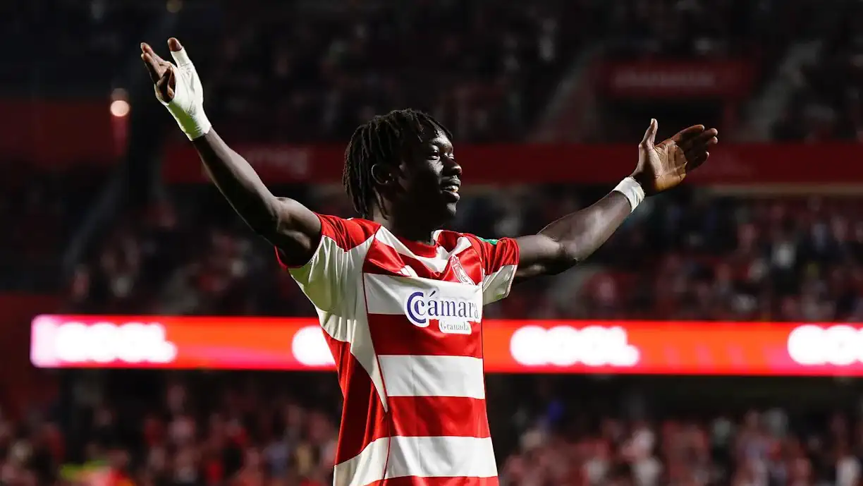 Sporting apresentou uma nova oferta por Souleymane Faye: 5 milhões de euros fixos, acrescidos de 2 milhões em variáveis de fácil concretização