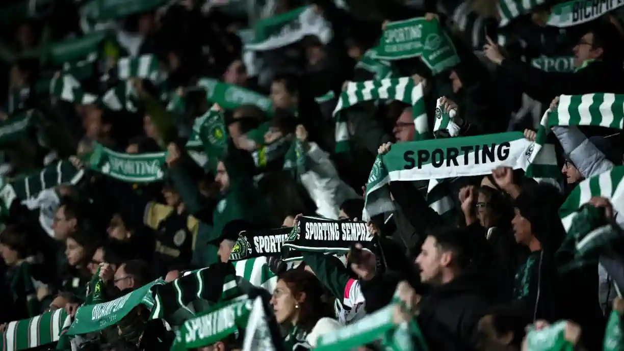 Manuel Ugarte surge referenciado ao Ajax neste mercado, depois do seu regresso ao Sporting ter sido pedido pelos adeptos leoninos