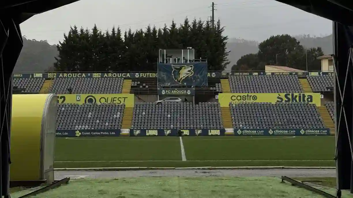 Matheus Reis deixou uma publicação nas redes sociais após ter sido expulso em Arouca por Hélder Carvalho. Fotografia de Sporting