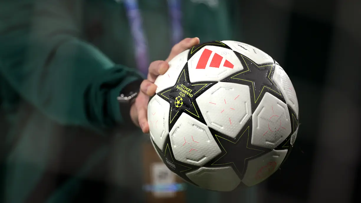 Em caso de vitória sobre o PSG, encontro que conta para a 7.ª jornada da UEFA Champions League, o Sporting alcançará assim recorde absoluto