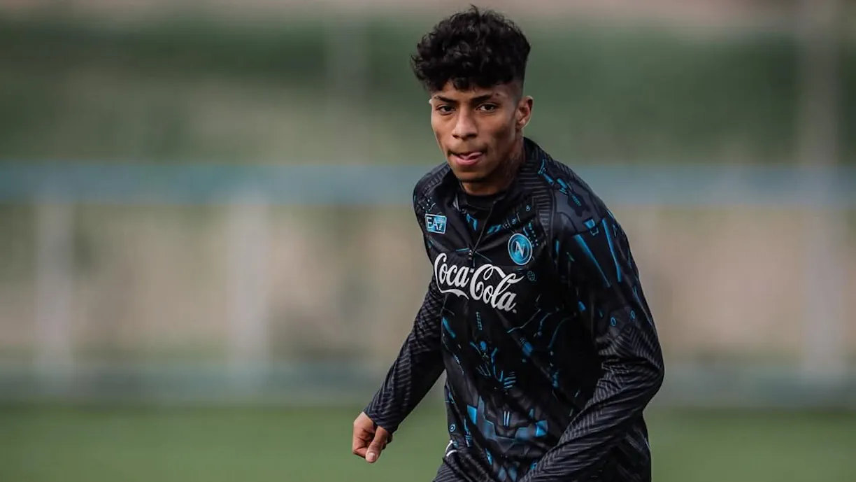 Alisson Santos bisou pelo Nápoles, em encontro particular. Em menos de uma semana, o ex Sporting já é destaque. Fotografia do Instagram do jogador