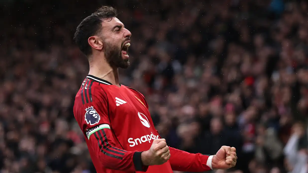 Parecem outros! Bruno Fernandes marca golaço e fecha vitória no Manchester United - Tottenham