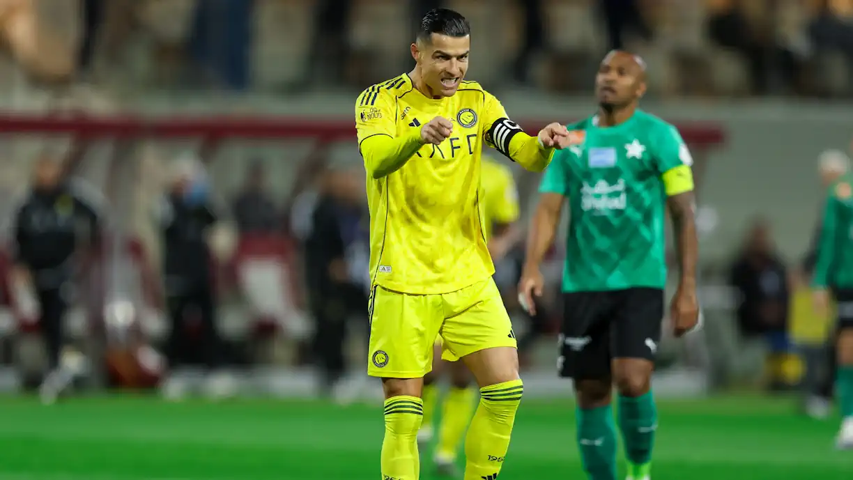 Cristiano Ronaldo fatura novamente no Al Najma - Al Nassr e é o novo líder do campeonato