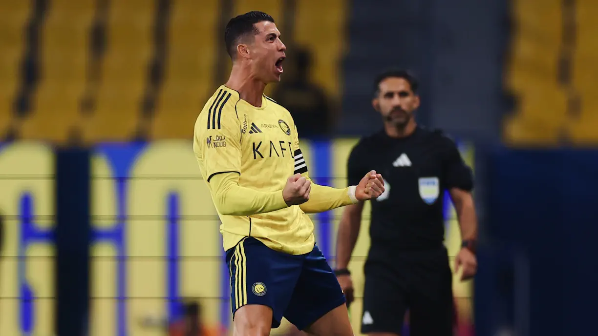 Cristiano Ronaldo bisa e Al Nassr sobre à liderança com 'ajudinha' de Sérgio Conceição