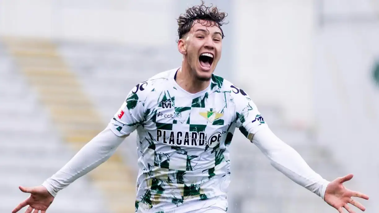 Exclusivo Leonino - Integração de Diogo Travassos no plantel do Sporting em 2026/27 poderá levar à saída de Iván Fresneda ou Georgios Vagiannidis