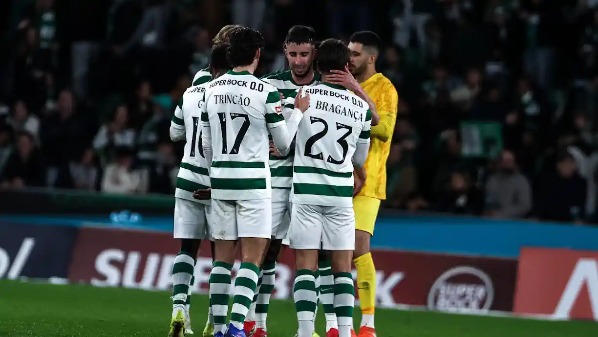 Iturralde González, ex juiz internacional, disse que Pedro Bondo, do Famalicão, cortou a bola com o braço e deveria ter sido penálti para o Sporting