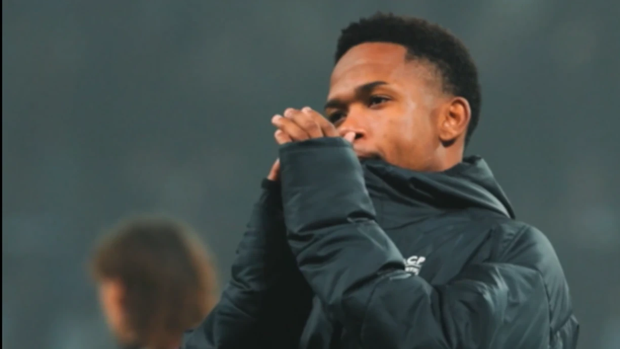 Geny Catamo saiu com queixas musculares do encontro frente ao Porto, desta segunda-feira, e pode ser gerido no Sporting