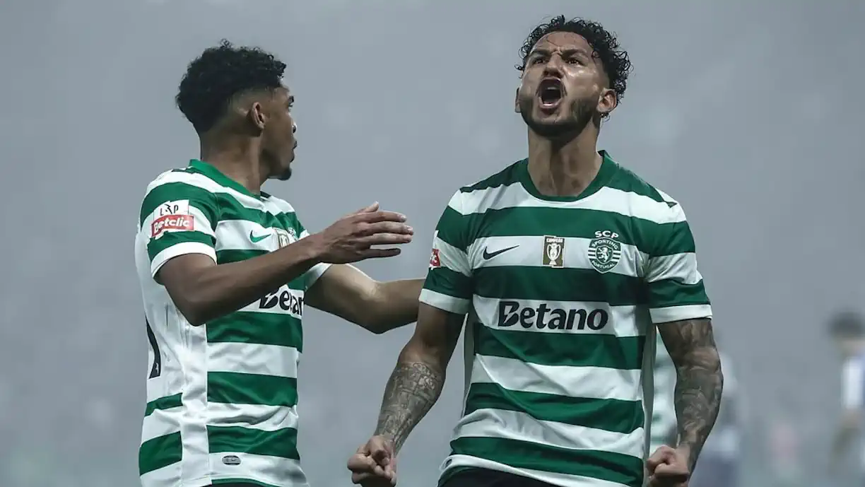Iturralde González concorda com penálti do Sporting e diz que podia haver expulsão no Porto