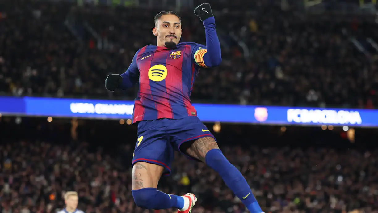 Raphinha, antigo avançado do Sporting, que acabou em quinto lugar na votação da Bola de Ouro, acredita que para vencer o prémio é preciso "ter amigos"