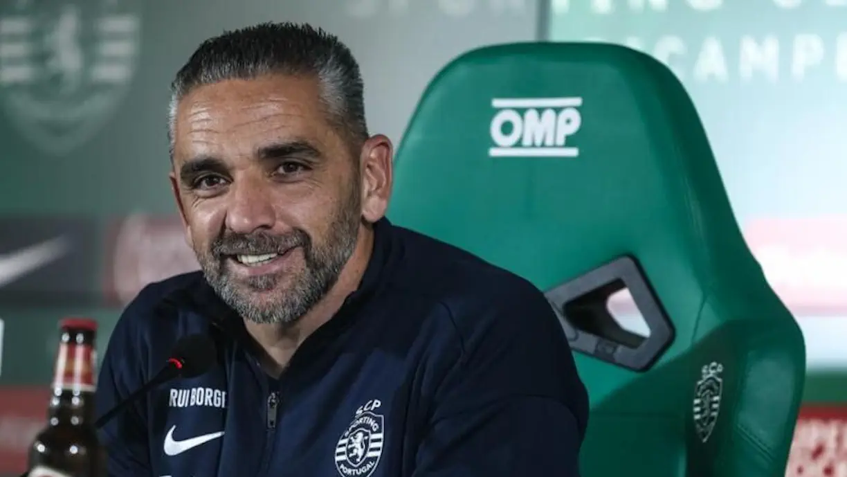 Rui Borges falou sobre a condição física de Fotis Ioannidis e tem esperança de que o jogador recupere a tempo do Sporting - Famalicão