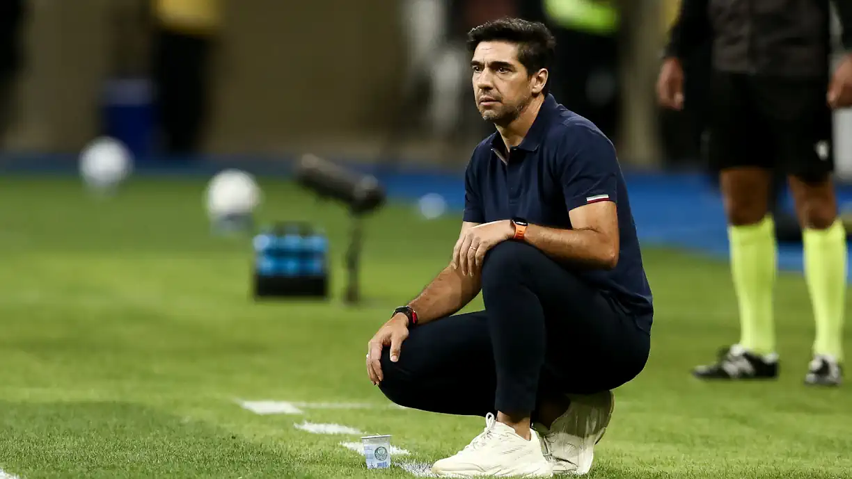 Abel vence no Palmeiras - Grêmio Novorizontino; Ex Sporting está à beira de mais um troféu