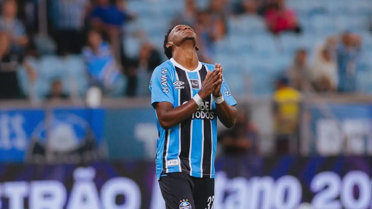 Gabriel Mec é colocado na lista do Sporting e leões já sabem qual o valor a desembolsar