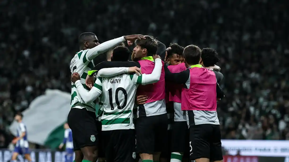 Horas antes do Sporting - Porto, adepto dos dragões fez gesto de saudação nazi em frente aos apoiantes leoninos 