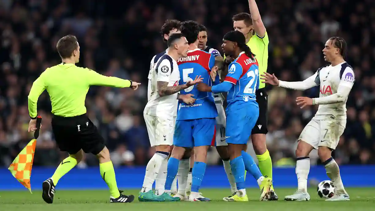Pedro Porro venceu mas ex Sporting não conseguiu a qualificação para os "quartos" da Champions League no Tottenham - Atlético de Madrid