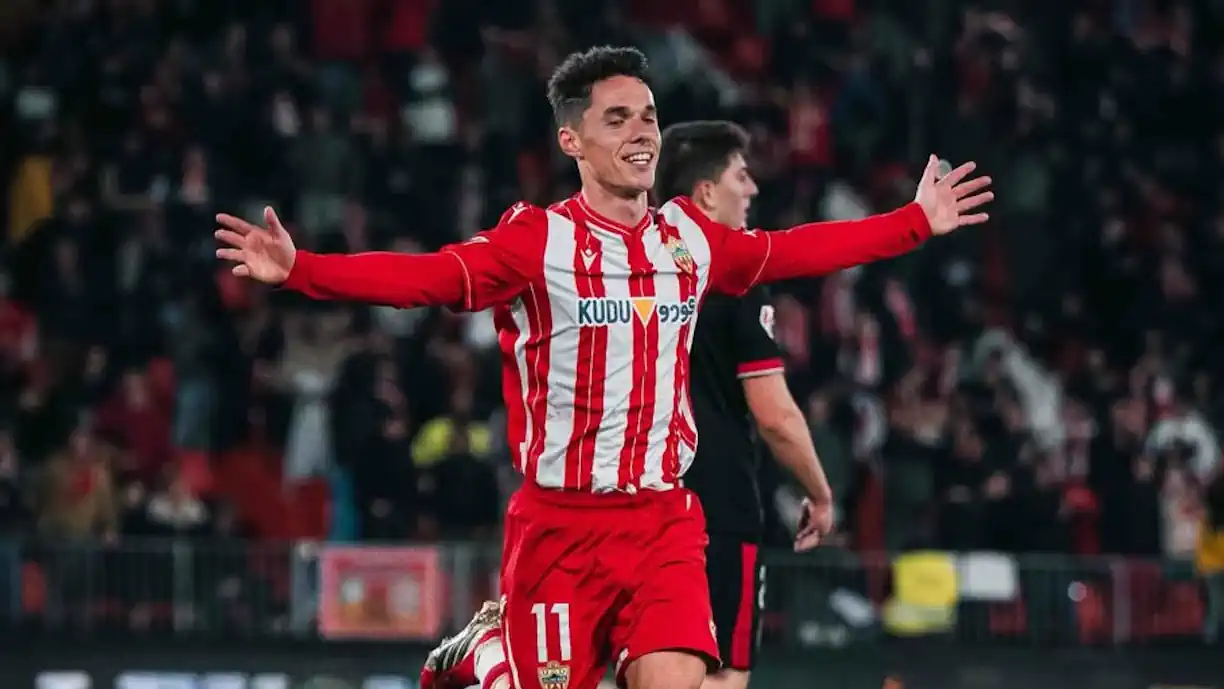 Sporting continua atento à evolução de Sergio Arribas, mas só planeia fazer qualquer avanço pelo jogador no próximo verão