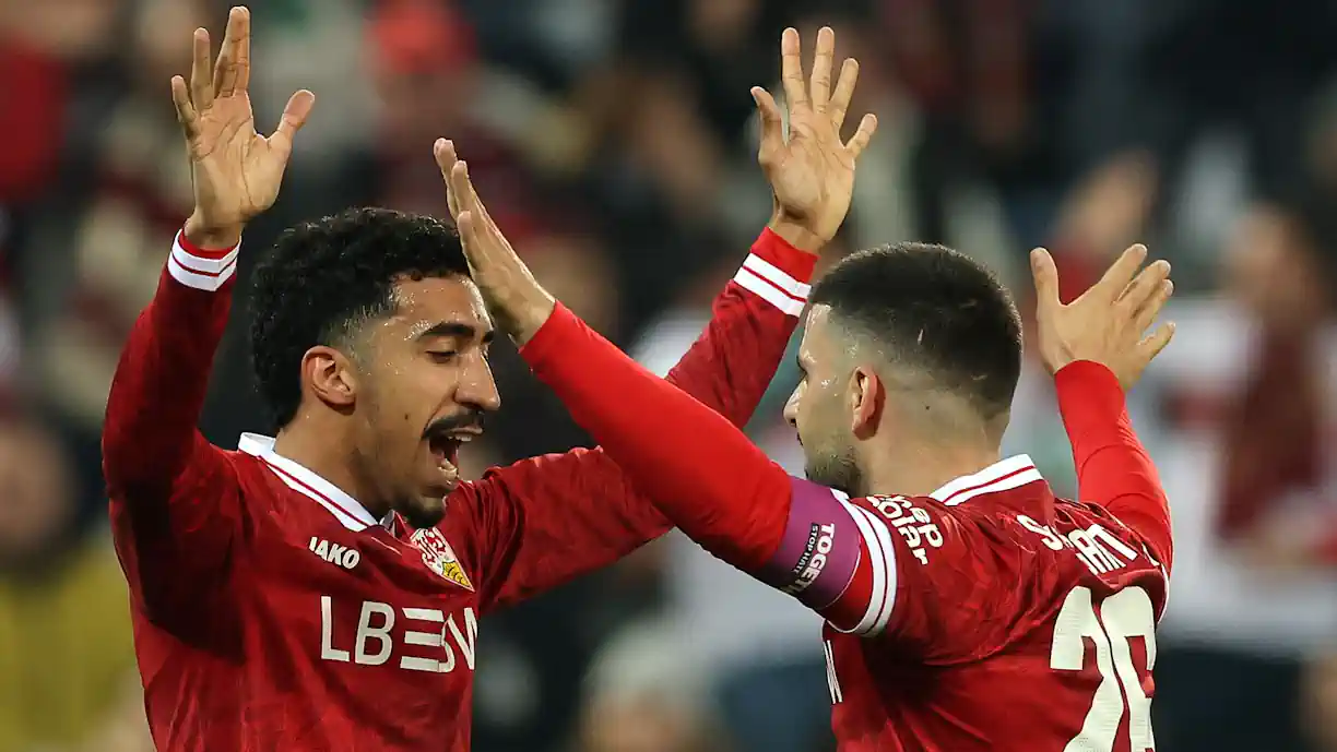 Tiago Tomás, antigo avançado do Sporting, marcou na goleada do Stuttgart diante do Augsburgo, por 5-2, consolidando o terceiro lugar na Bundesliga