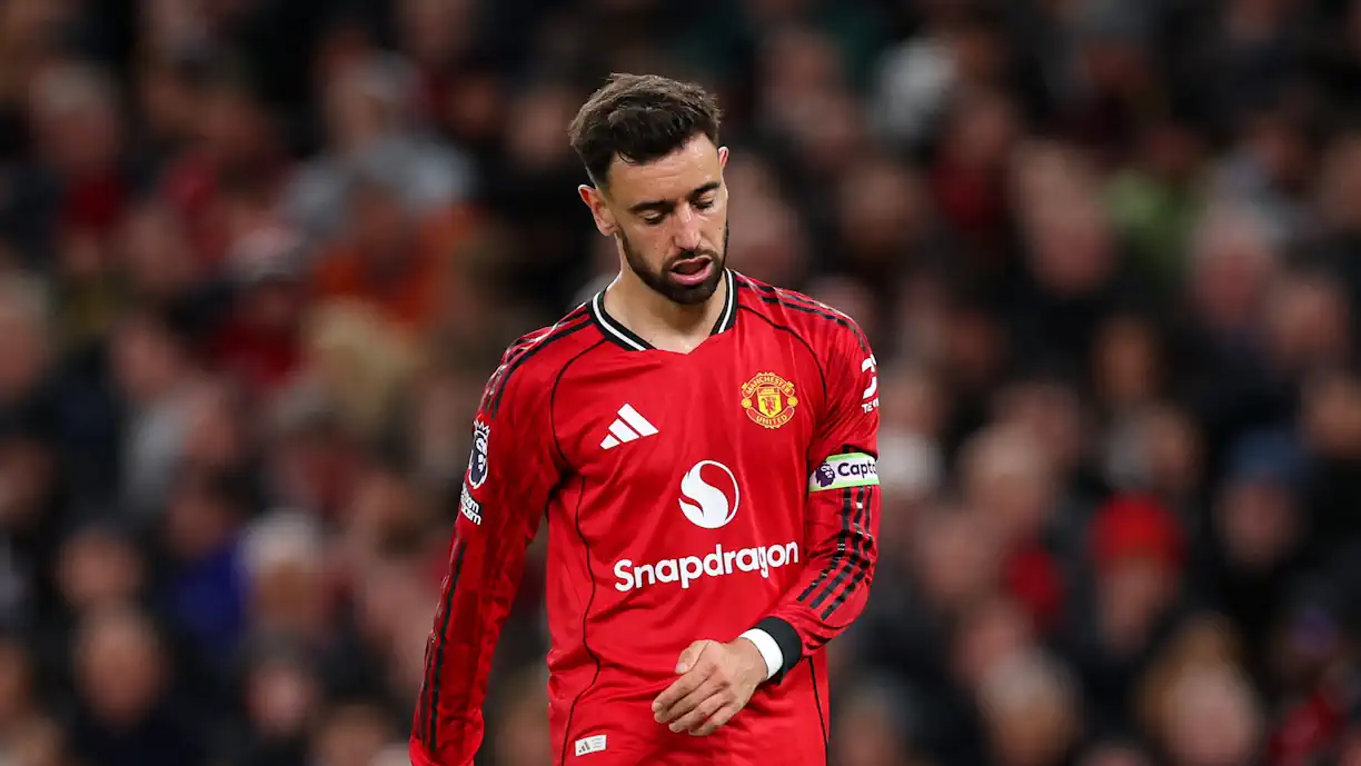Bruno Fernandes escandalizado com arbitragem no Man United - Leeds