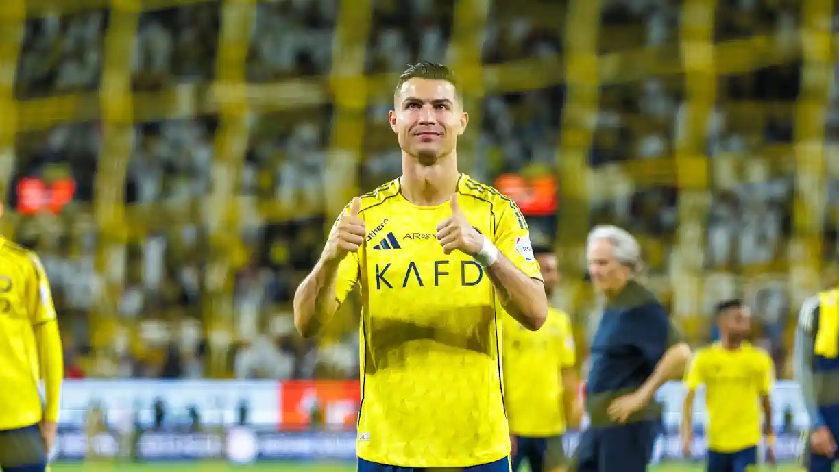 Estrela em ascensão da Premier jogou no Sporting e elogia Cristiano Ronaldo: "É o maior do Mundo"