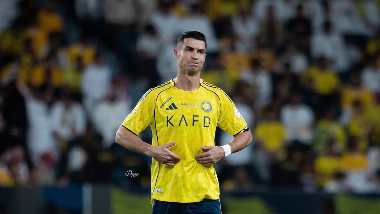 Cristiano Ronaldo sentiu-se mal e vomitou quando chegou ao balneário