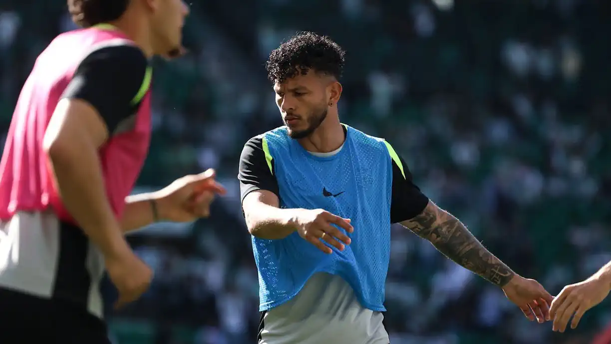 Luis Suárez faz 'mea culpa' e dirige-se aos adeptos do Sporting: "Não mereciam..."