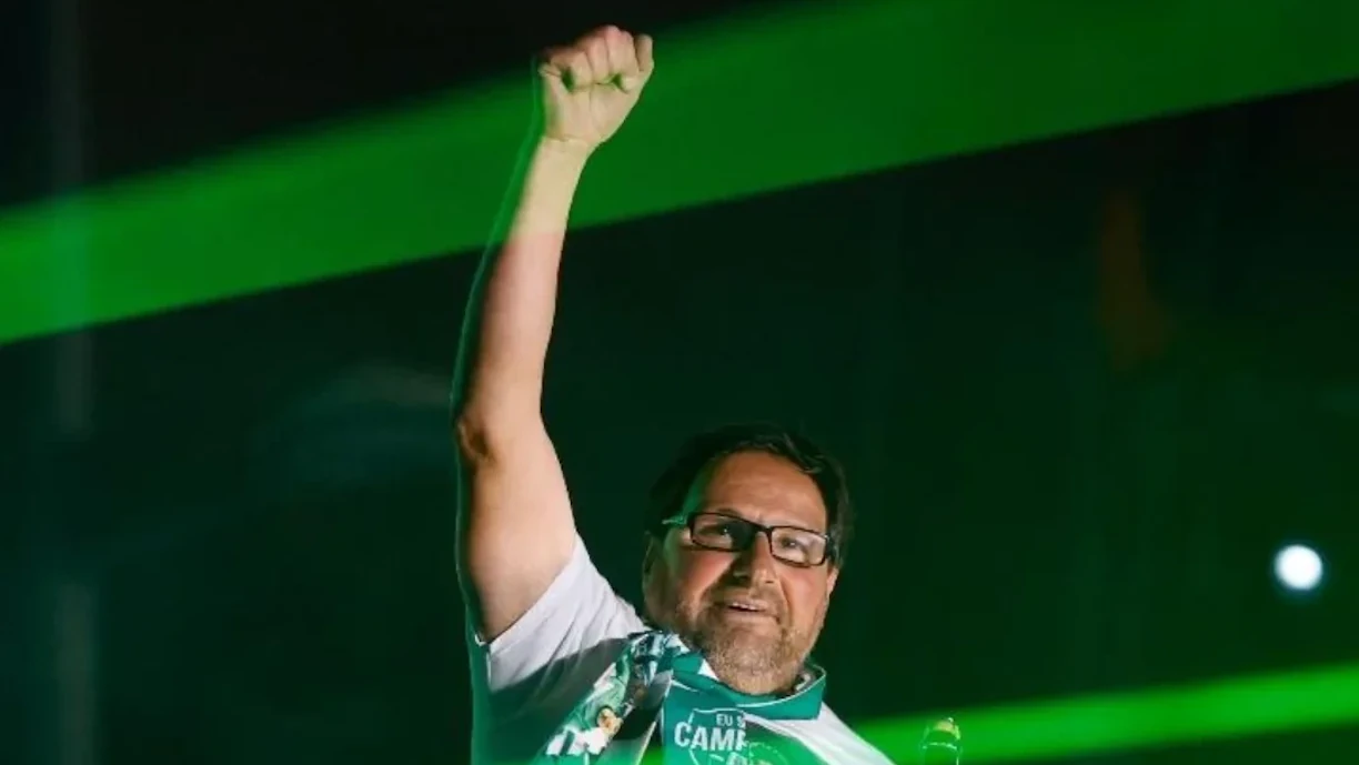 Paulinho multado pela FPF por causa do Sporting - Benfica