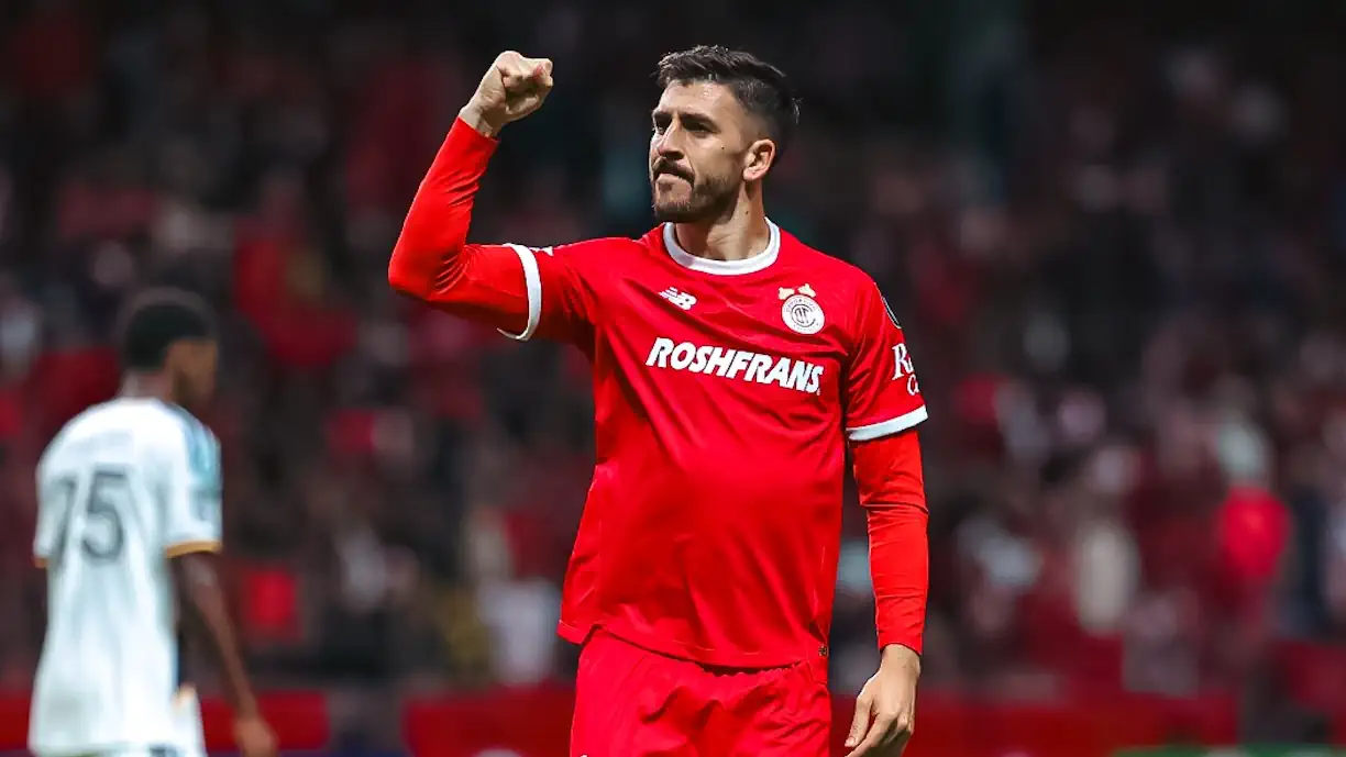 Para todos os gostos! Paulinho faz hat-trick e volta a ser herói no Toluca (vídeo)