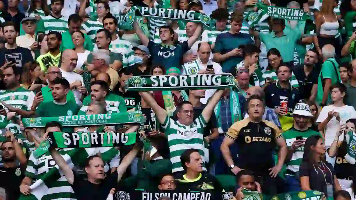 Treinador pede desculpa ao Sporting pelas provocações do seu jogador: "Não pode acontecer"