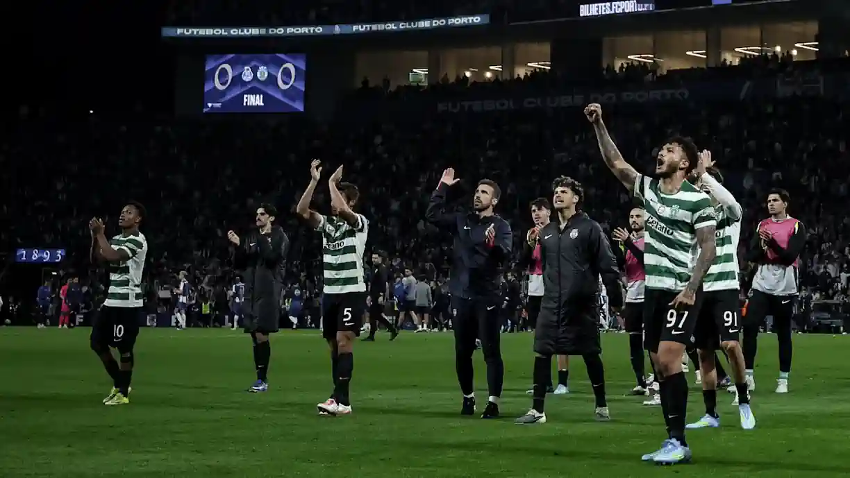 Especialistas acreditam que Gabri Veiga deveria ter sido expulso logo no início do Porto - Sporting e concordam com o vermelho de Alan Varela.