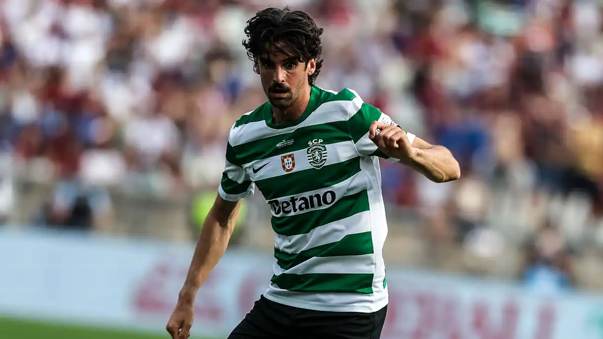 Vieram a público imagens do momento em que Francisco Trincão entrou em 'bate-boca' com os adeptos do Sporting no final da Taça de Portugal