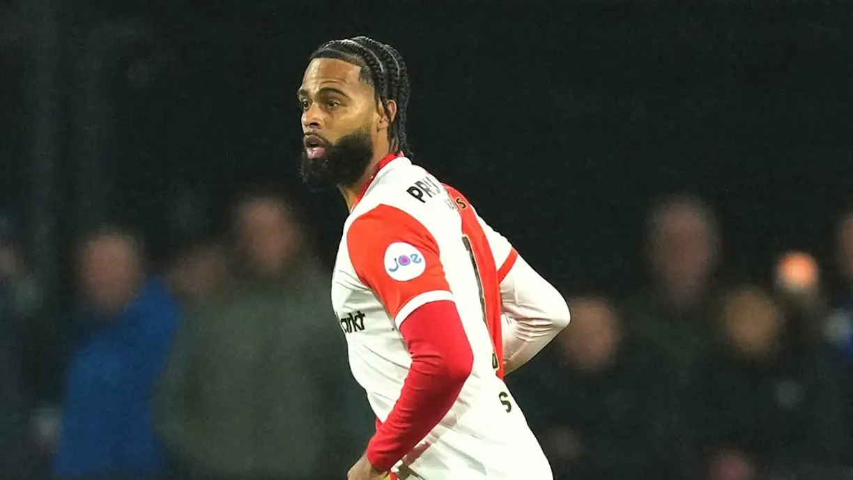 St. Juste empurra médico do Feyenoord e há quem peça despedimento; Ex Sporting arma confusão (Vídeo)