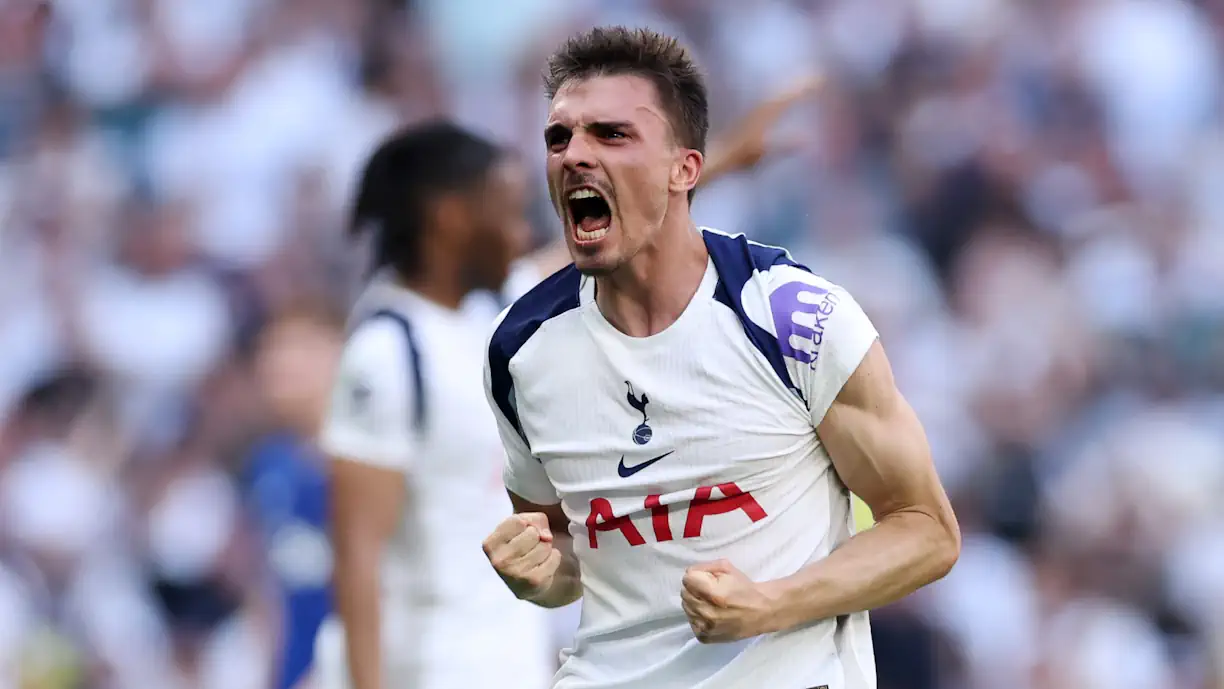 João Palhinha está a caminho de Portugal; Médio foi decisivo pelo Tottenham e fez uma publicação nas redes sociais