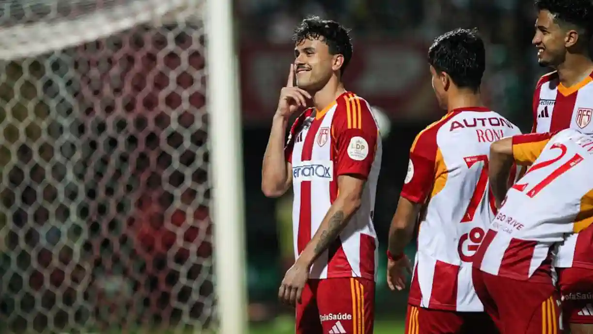 Pedro Lima já se encontra em Lisboa para cumprir os exames médicos que antecedem a assinatura de contrato com o Sporting