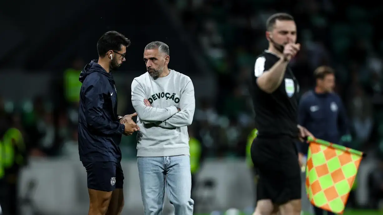 De volta ao "normal", confiança e 'outfit': Tudo o que disse Rui Borges após Sporting - Vitória SC