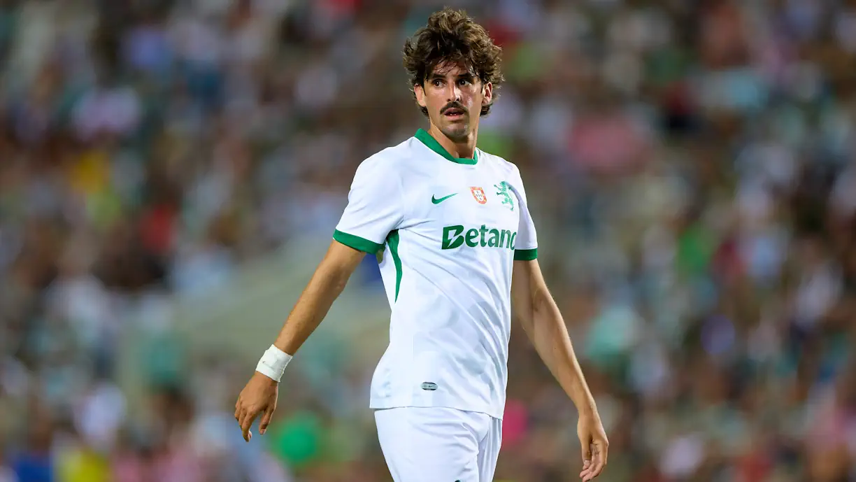 Francisco Trincão está cada vez mais perto de deixar o Sporting e o cenário mais provável passa por já não integrar a pré-temporada