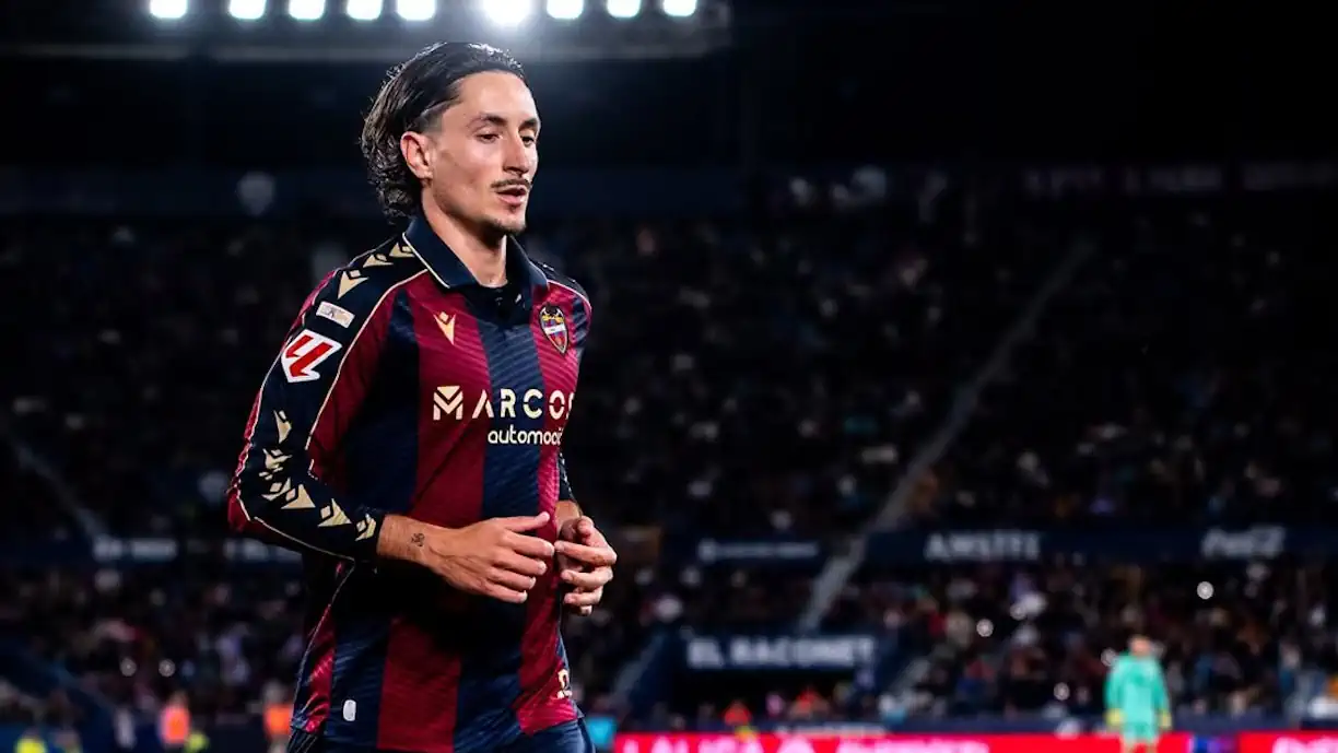 Possível saída de Pablo Martínez do Levante pode ter influência indireta nos planos do Sporting para Giorgi Kochorashvili