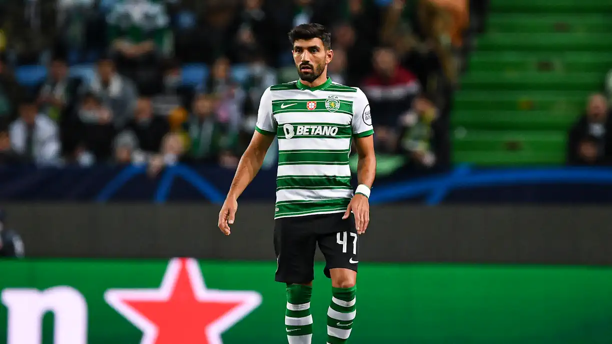 Ricardo Esgaio regressa a Portugal e vai ser adversário do Sporting