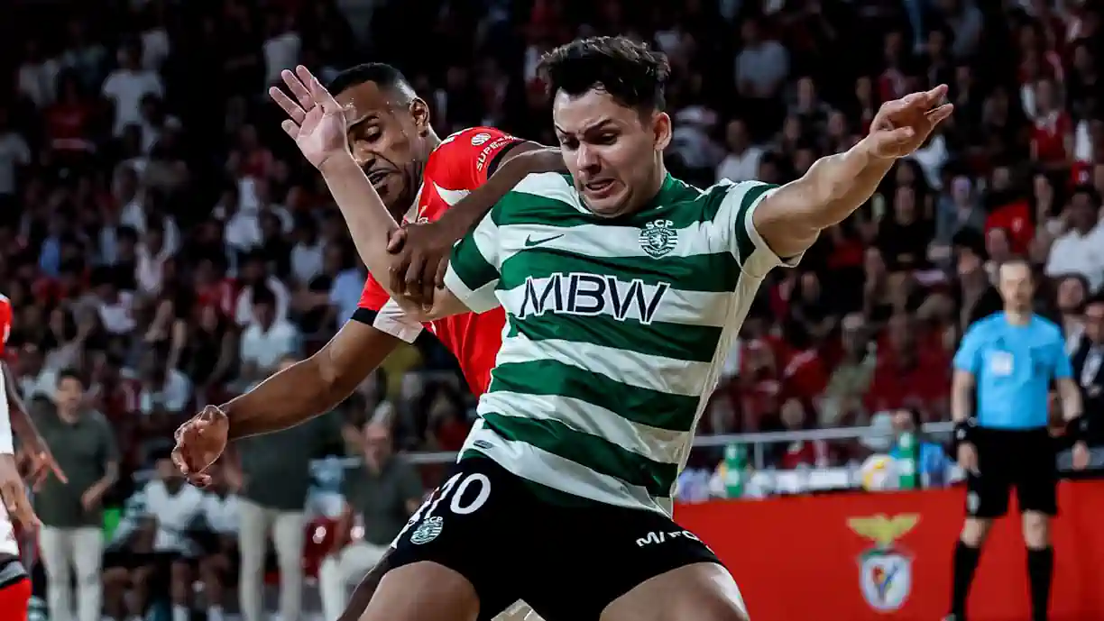 Jogador do Benfica provoca Rocha após título frente ao Sporting: "Aqui é diferente"