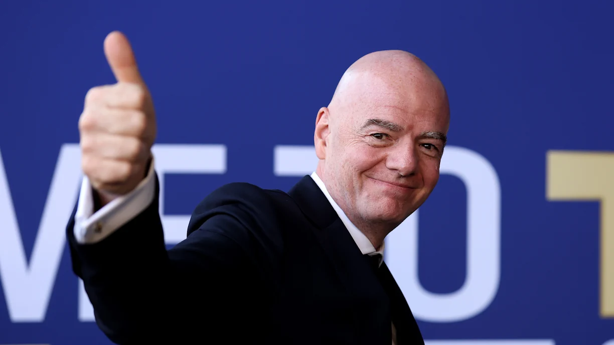 Infantino aprova regra experimental que muda função dos guarda-redes; Sporting tira notas