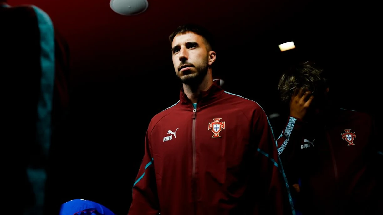 Gonçalo Inácio, jogador do Sporting, já abandonou a concentração da Seleção Nacional, depois da eliminação de Portugal no Campeonato do Mundo